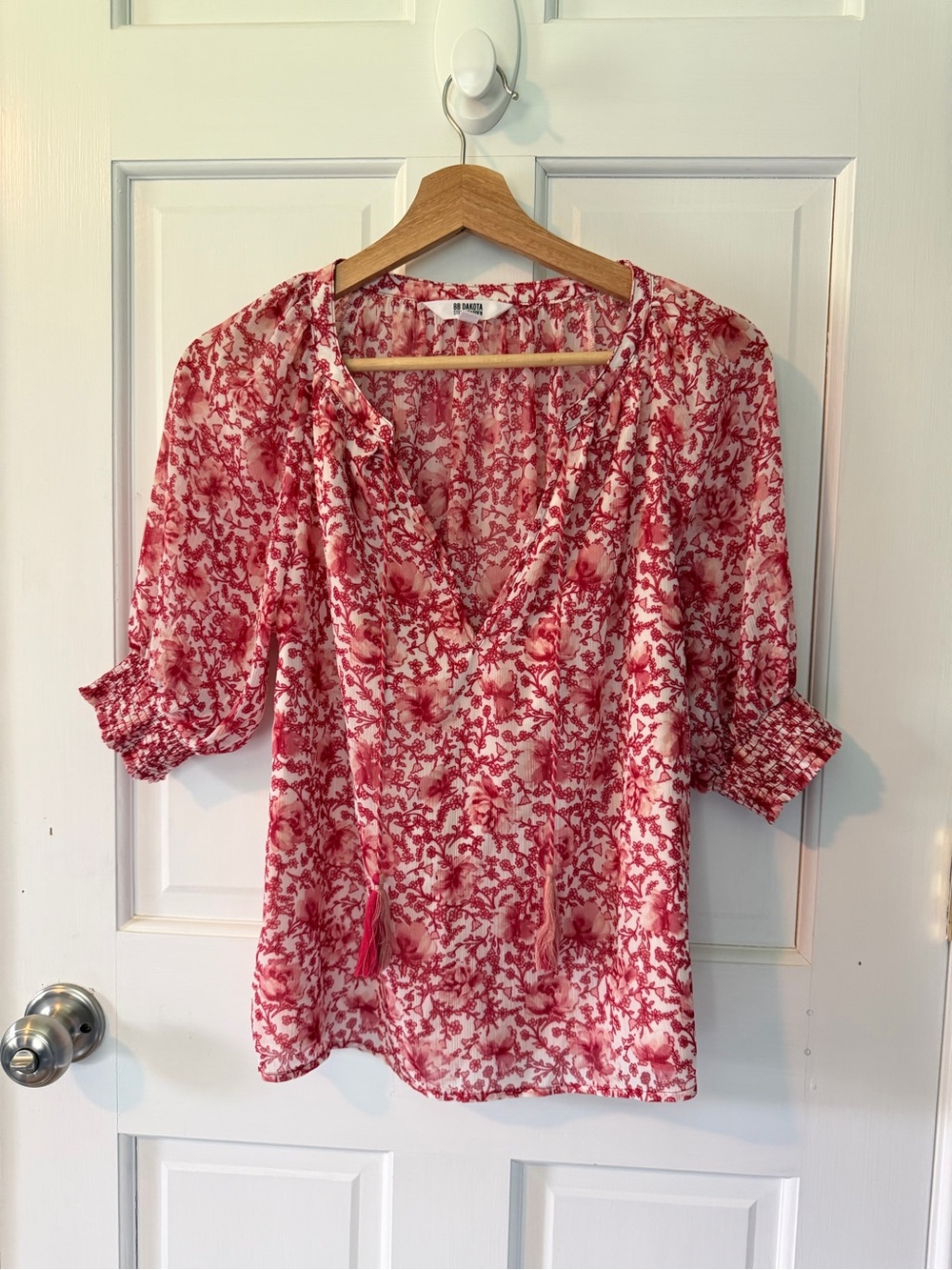 BB Dakota Red and White Floral Tie-Front Blouse